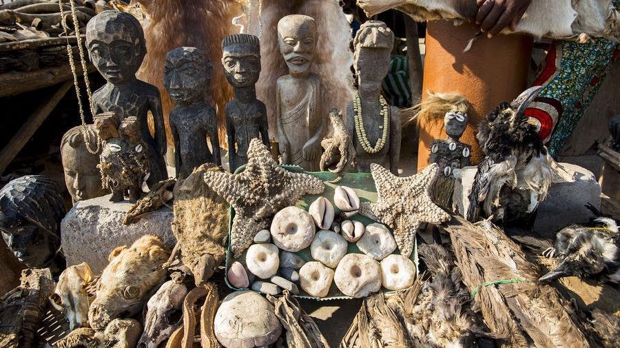 Grand marabout voyant médium à Paris 9 Opéra Garnier Grand marabout voyant médium à Paris 9 Opéra Garnier